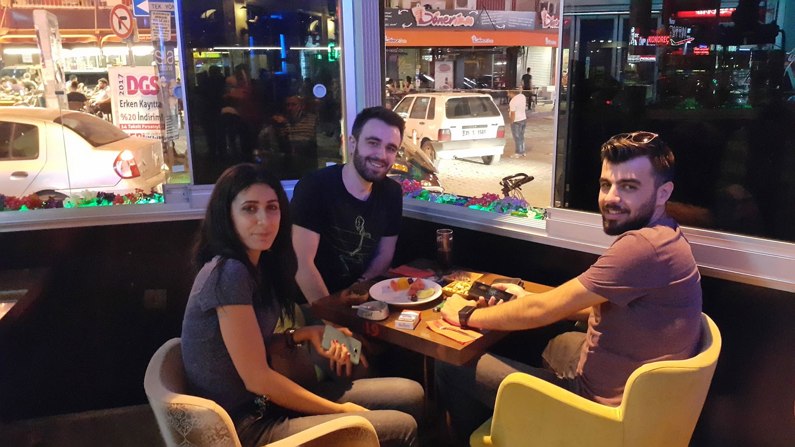 Takıl Cafe Ve Bar | Bornova Bar | Bornova Alkollü Mekan | Bornova Eğlenceli Mekan | Bornova Cafe