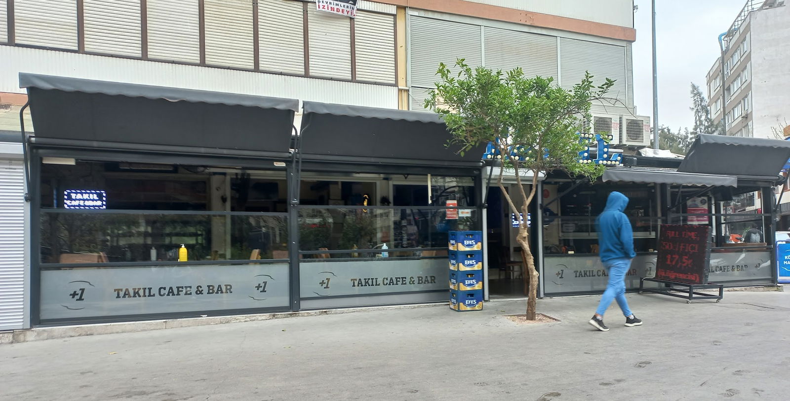 Takıl Cafe Ve Bar | Bornova Bar | Bornova Alkollü Mekan | Bornova Eğlenceli Mekan | Bornova Cafe