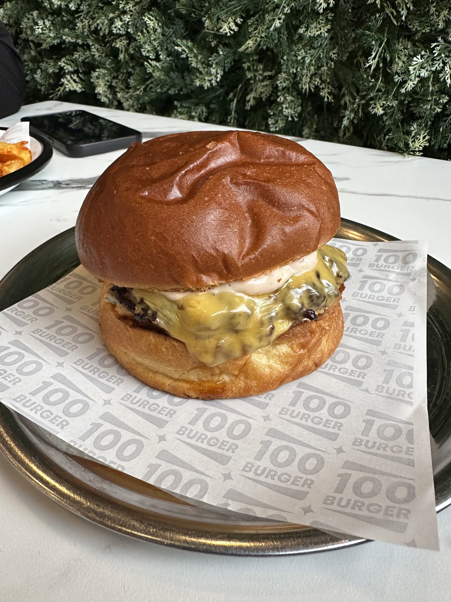100 Burger-Emek