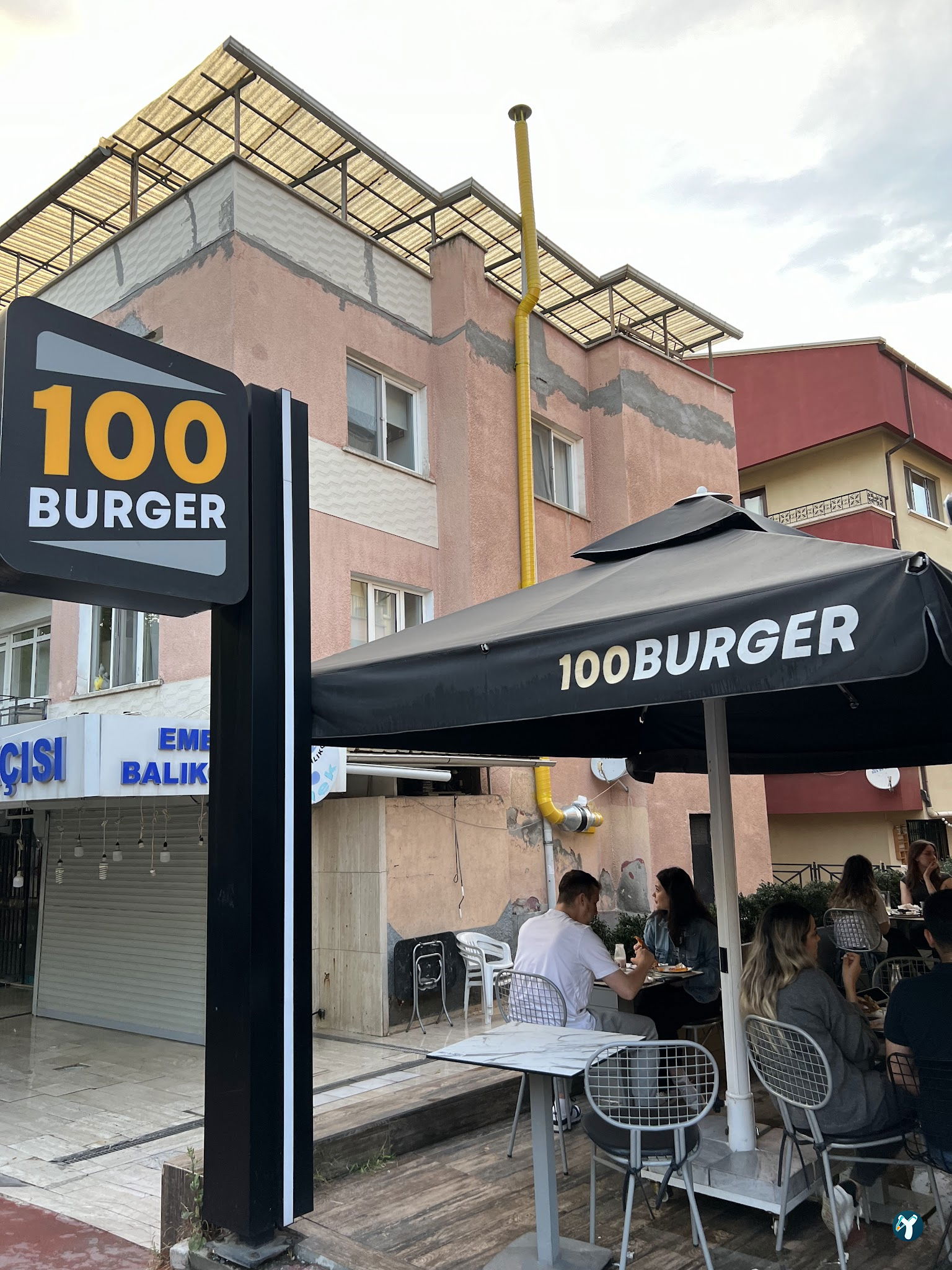 100 Burger-Emek