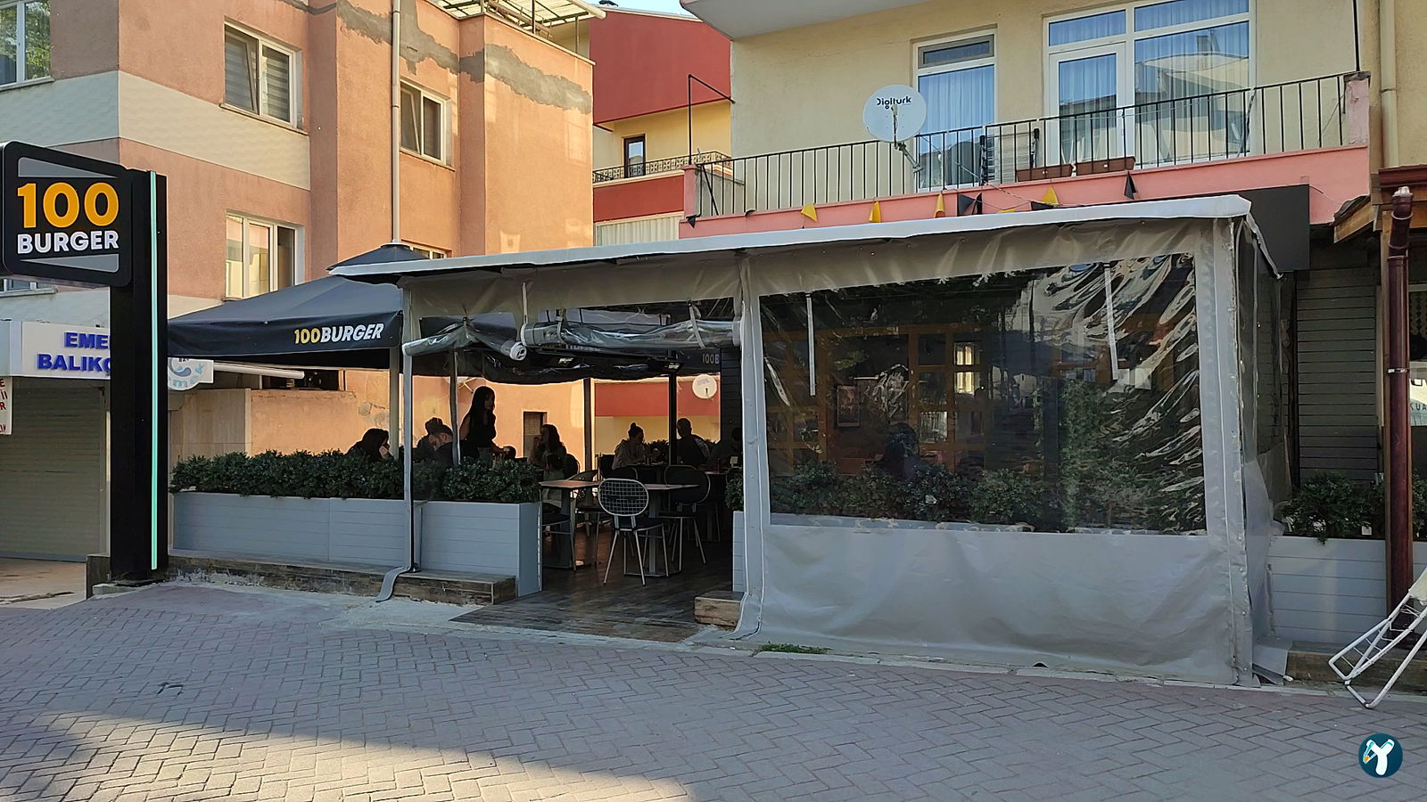 100 Burger-Emek