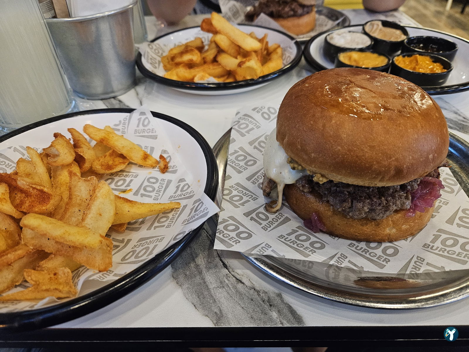 100 Burger-Emek
