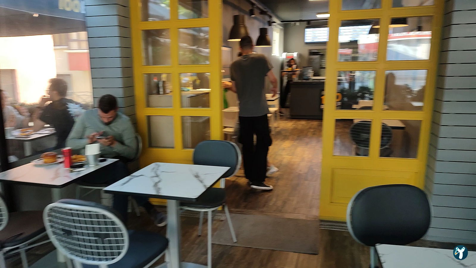 100 Burger-Emek
