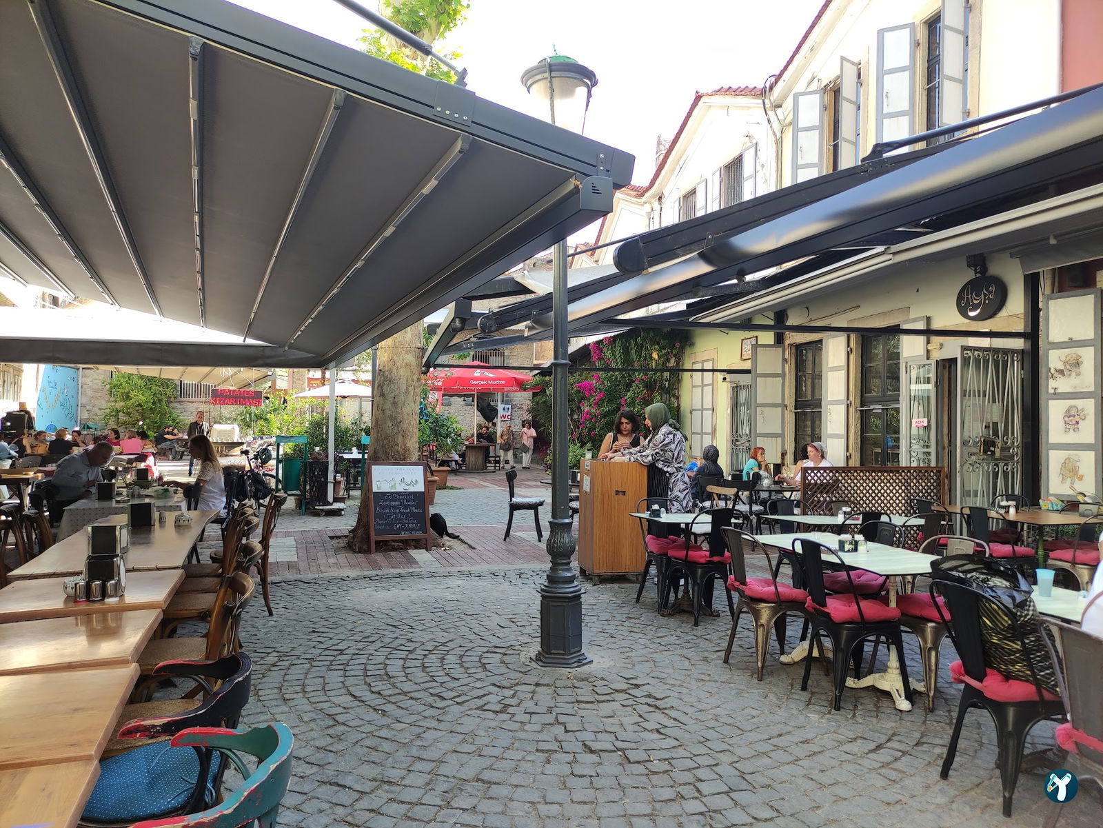 Ayşa Boşnak Börekçisi Ve Ev Yemekleri - Kemeraltı