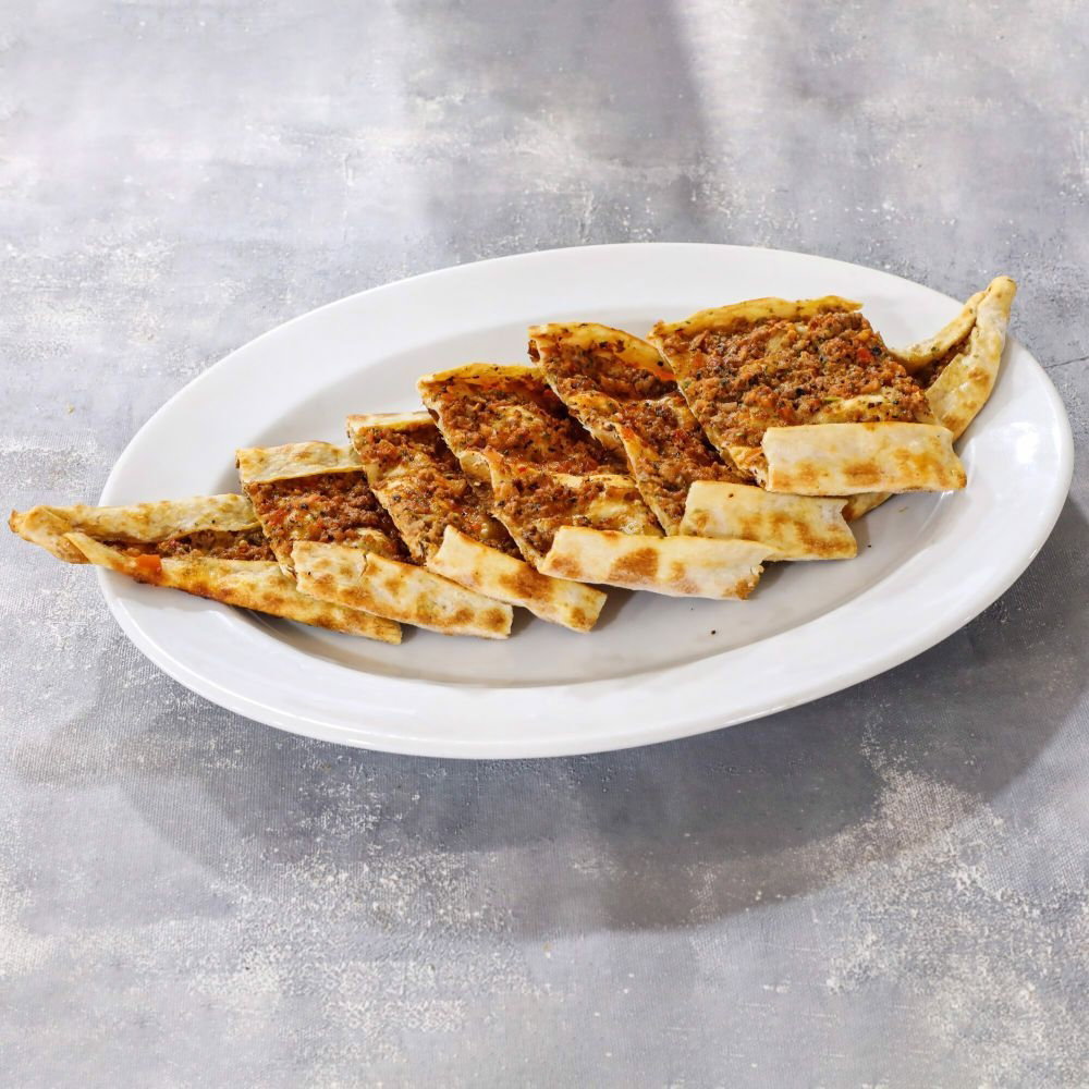 Kuşbaşılı Kaşarlı Mantarlı Pide