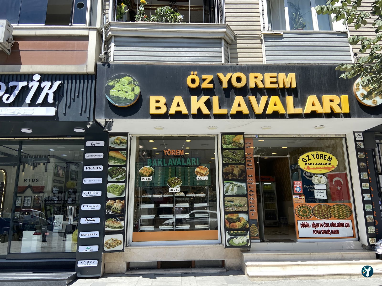 Öz Yörem Baklavaları