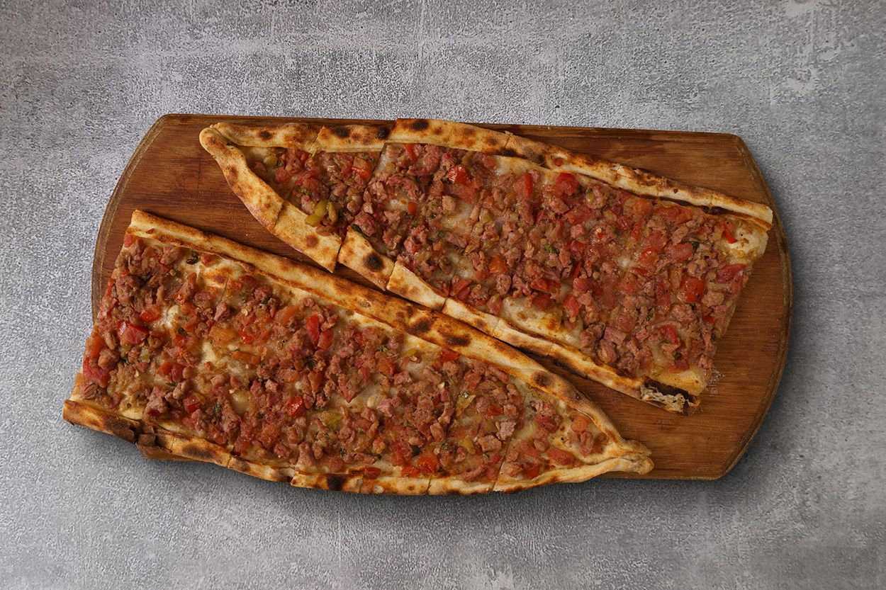 Kuşbaşılı Pide