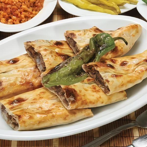 Et Dönerli Pide (Kapalı)