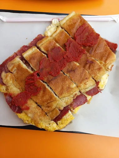 Çekirge Tostcusu Merve