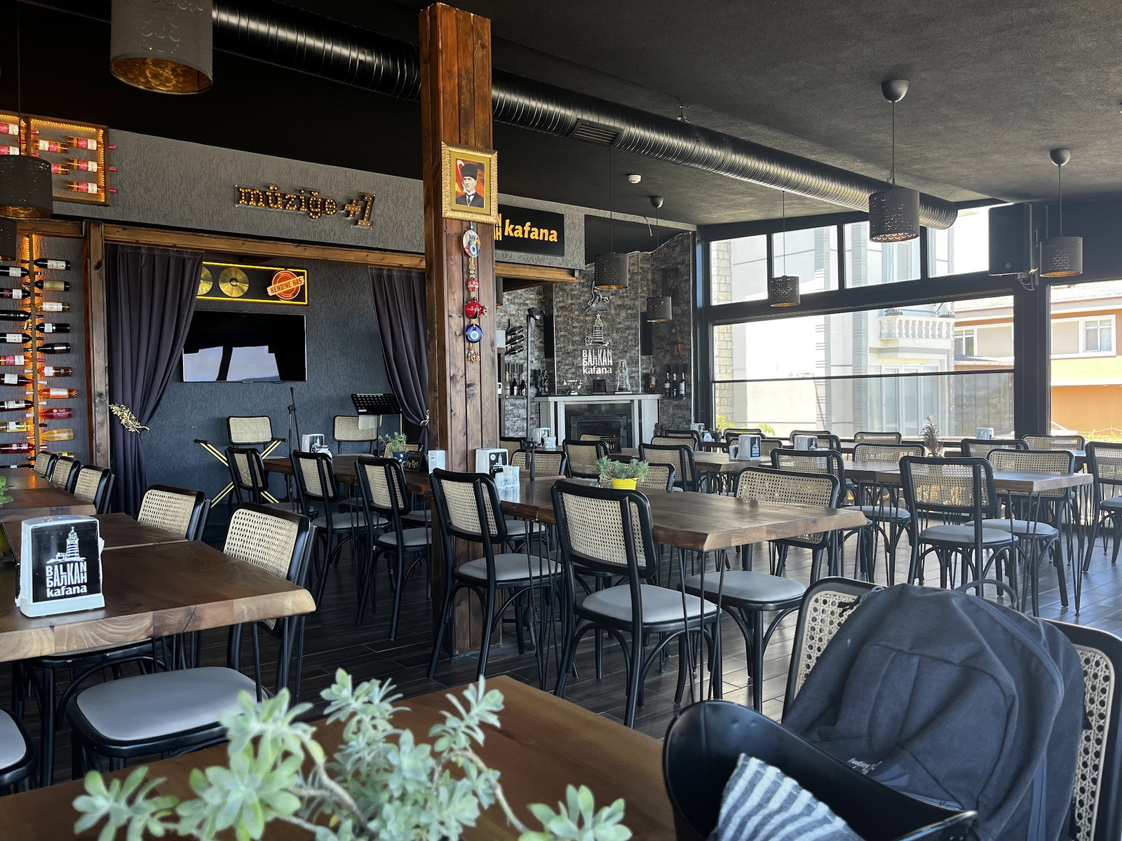 Balkan Kafana Restaurant