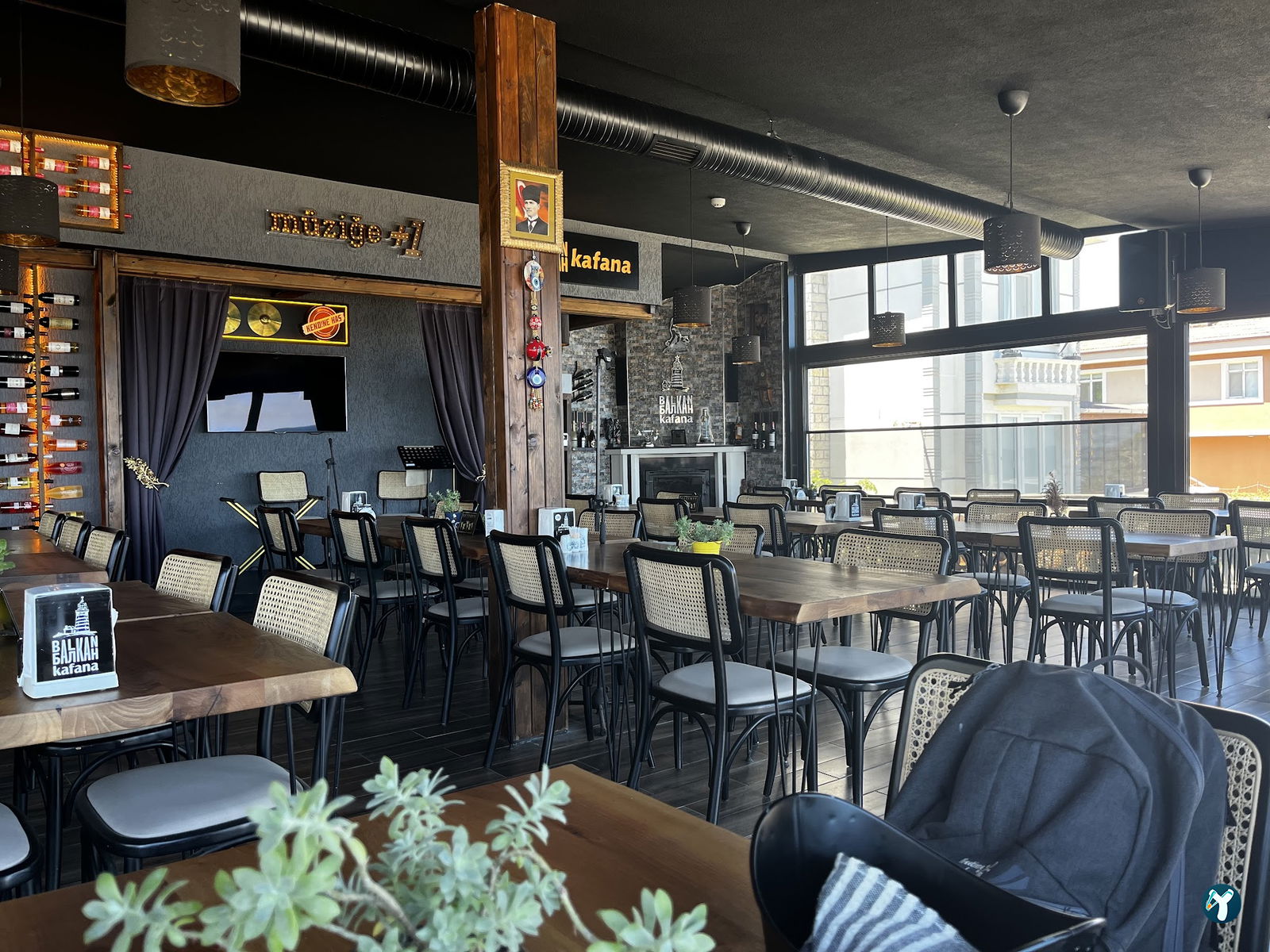 Balkan Kafana Restaurant