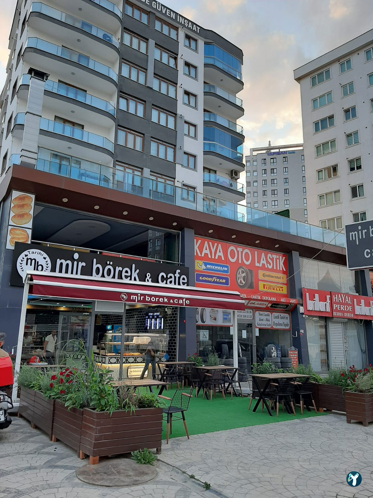 Aydınlı Mir Börek Salonu