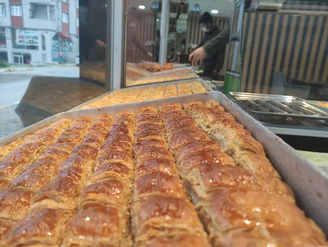Antepli̇oglu Baklava Pasta Kurabi̇ye resimleri