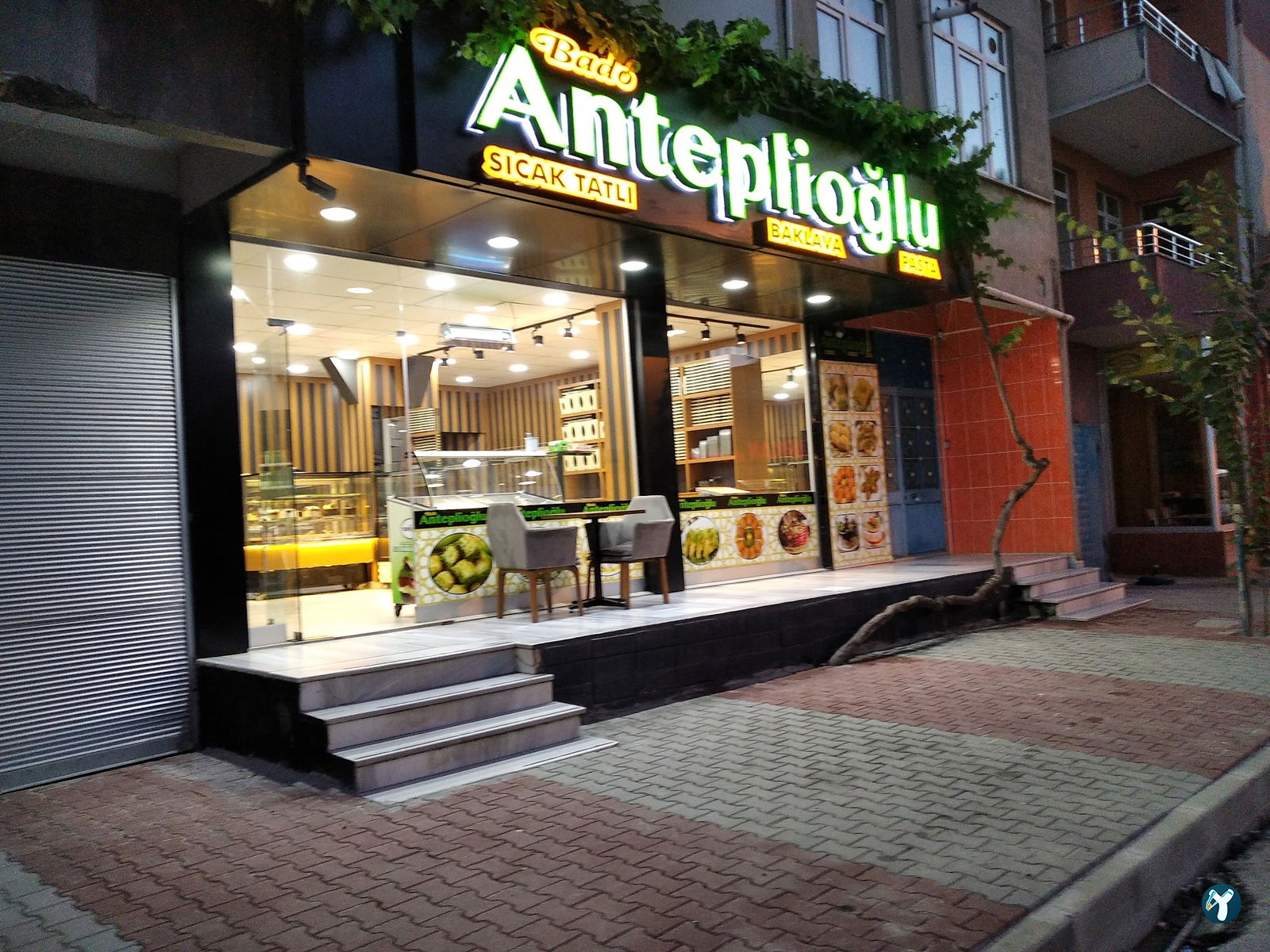 Antepli̇oglu Baklava Pasta Kurabi̇ye