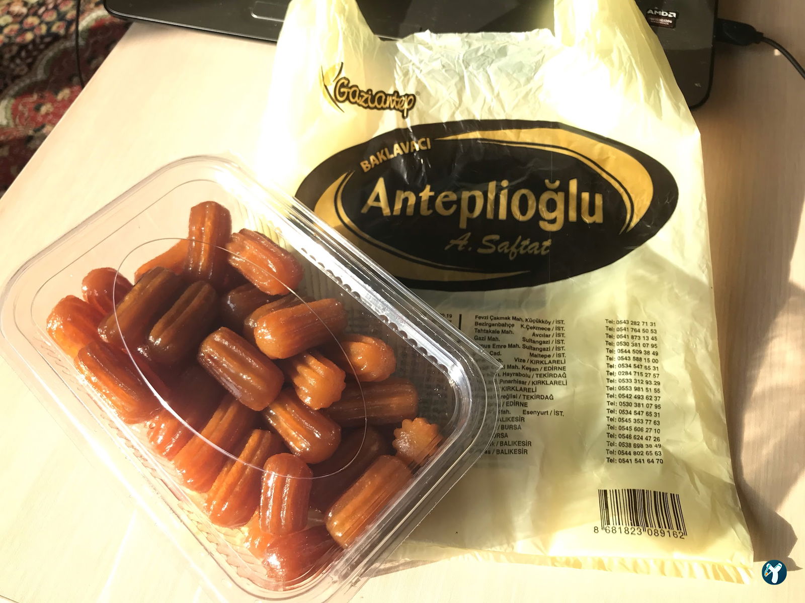 Antepli̇oglu Baklava Pasta Kurabi̇ye
