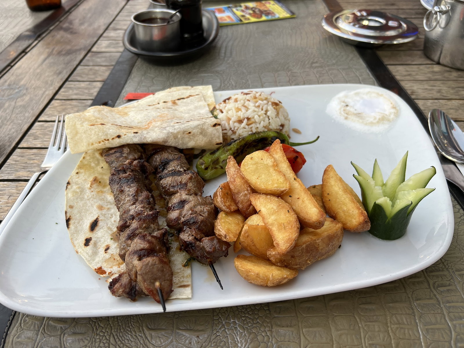 Gumbet Dragon Chinese And Indian Restaurant & Sushi Bar