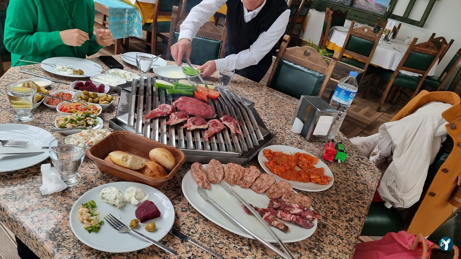 Kanatçı Muhtar’In Köyü Muhtar Halis Restaurant
