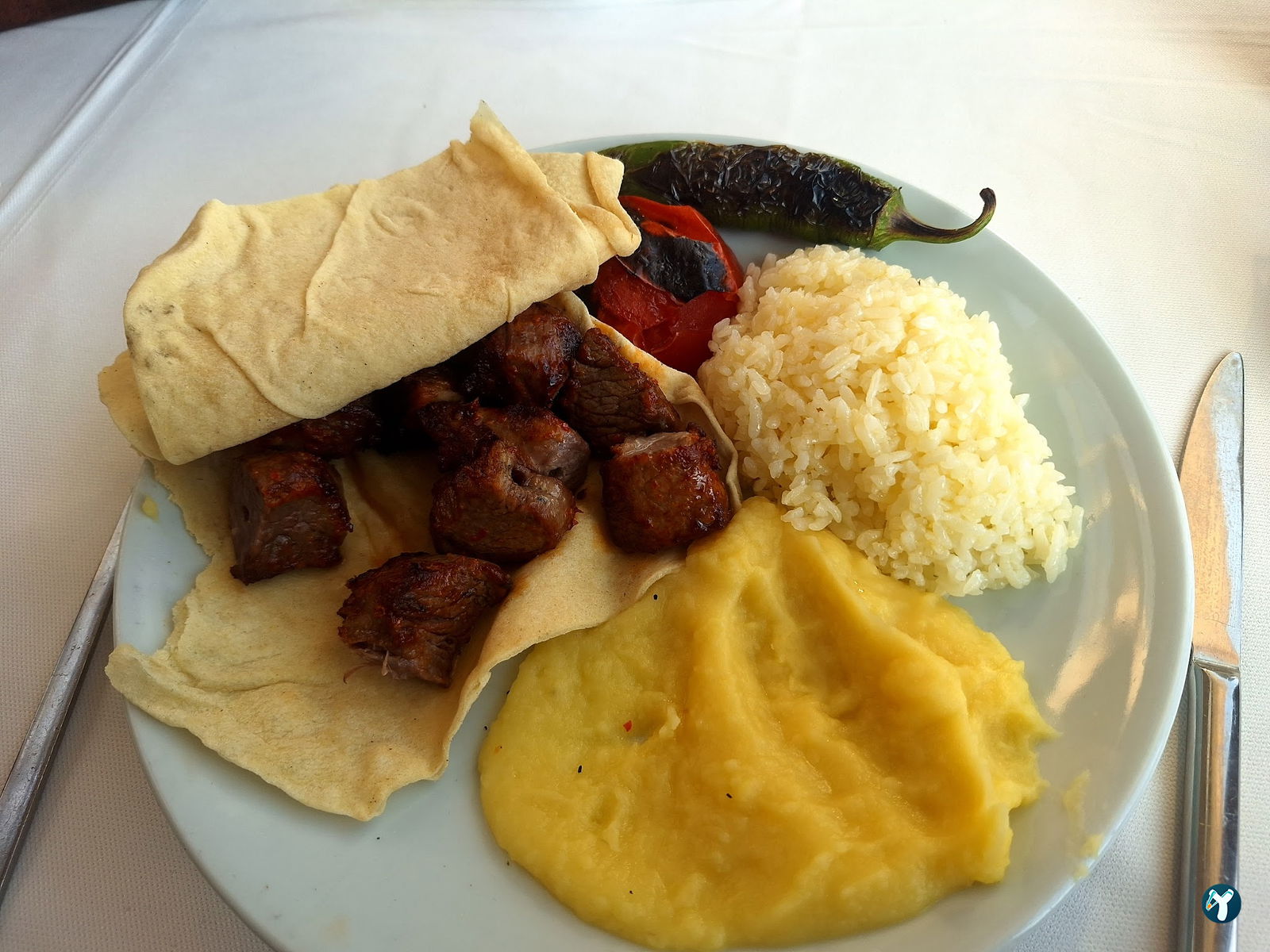 Kanatçı Muhtar’In Köyü Muhtar Halis Restaurant