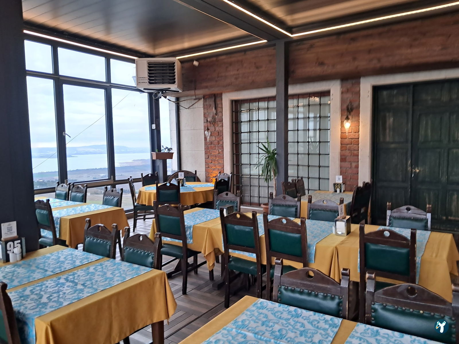 Kanatçı Muhtar’In Köyü Muhtar Halis Restaurant