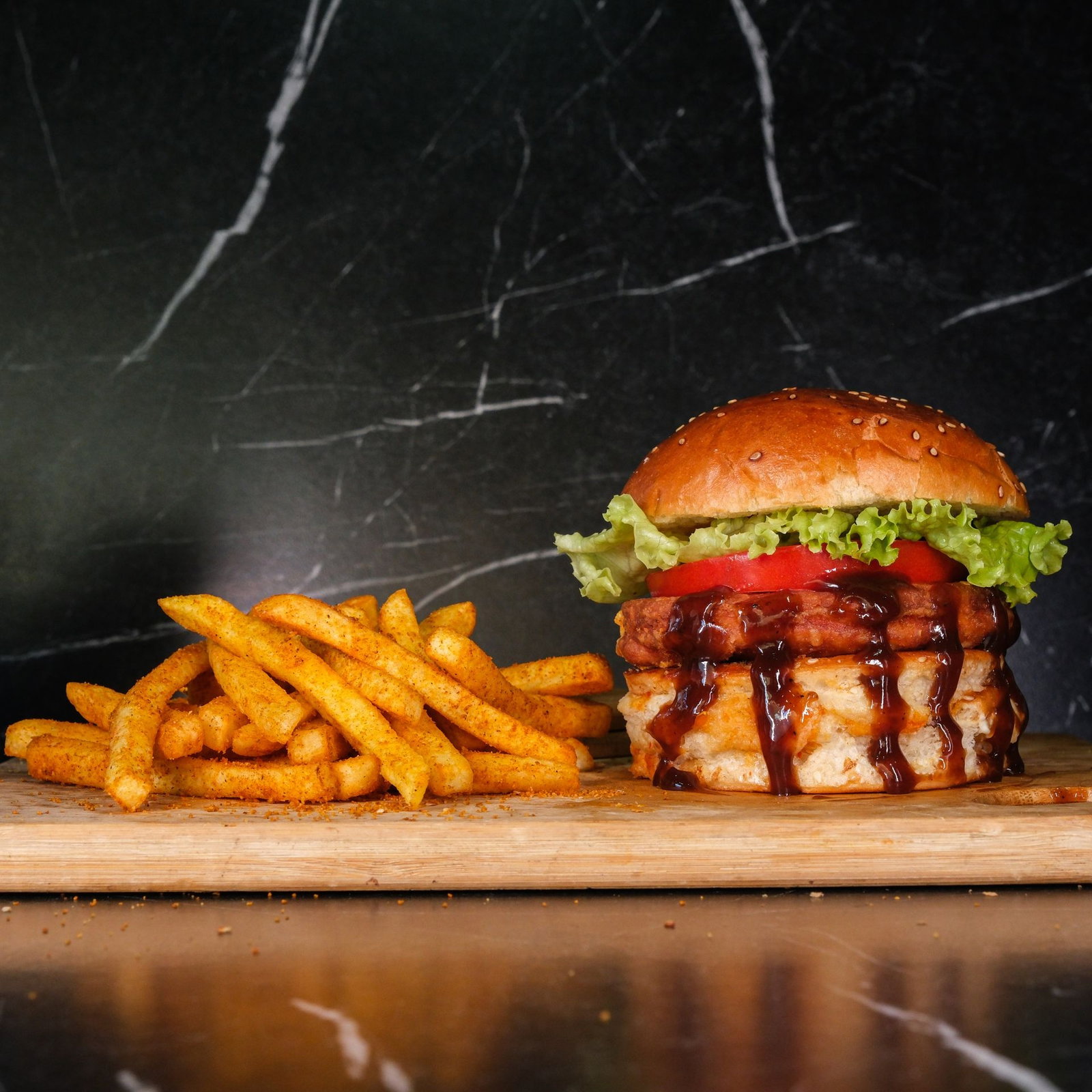 Chicken BBQ Soslu Burger Menü