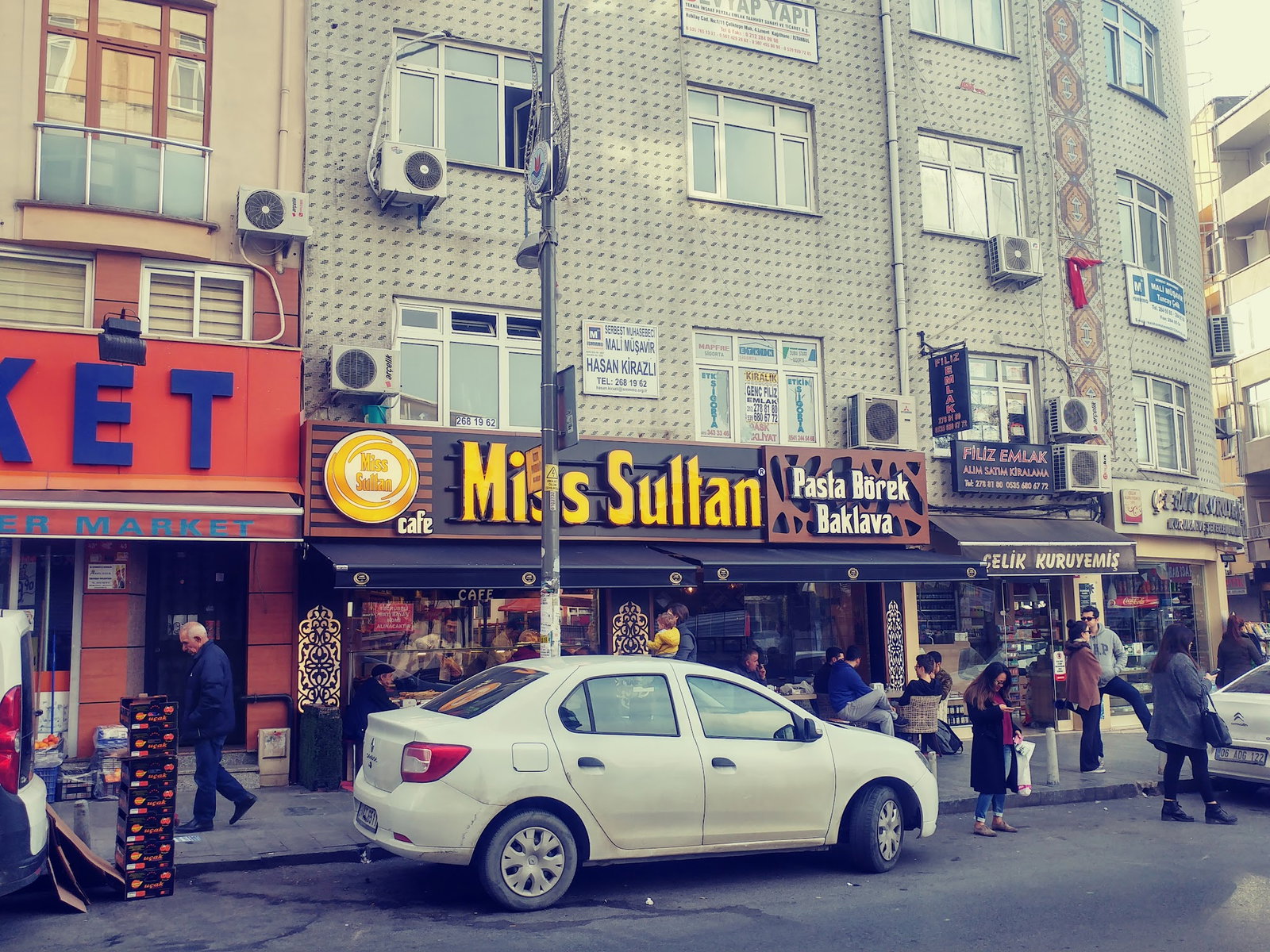 Miss Sultan Cafe