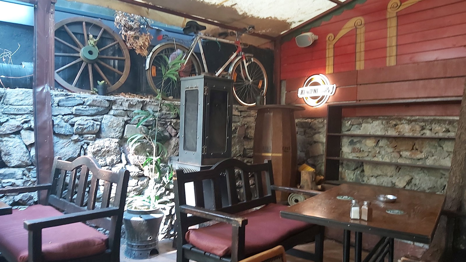 Küp Saklı Bahçe Kadıköy