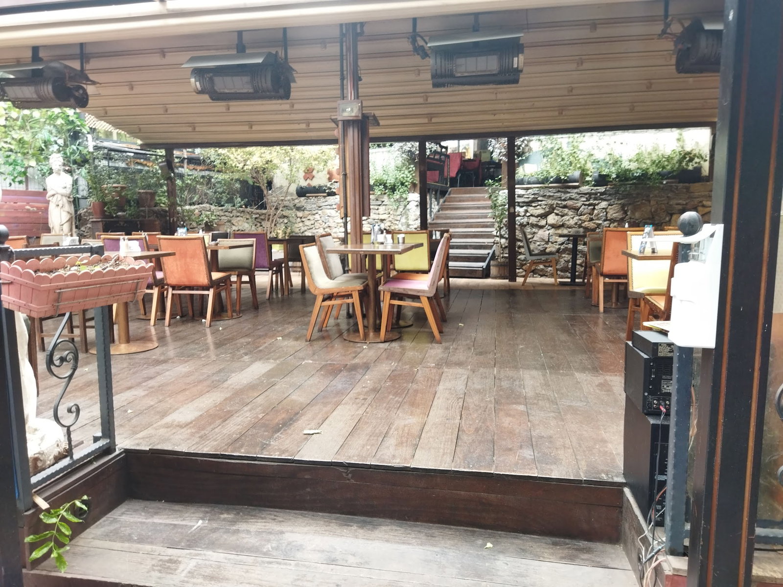 Küp Saklı Bahçe Kadıköy