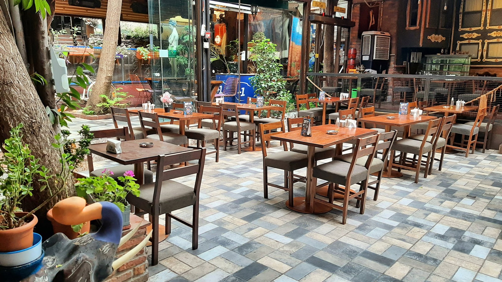 Küp Saklı Bahçe Kadıköy