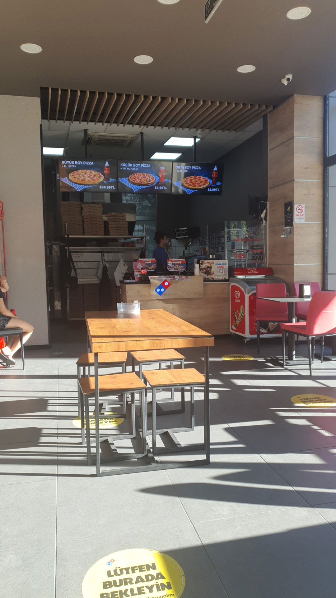 Esenler Havaalanı Mahallesi Domino'S Pizza