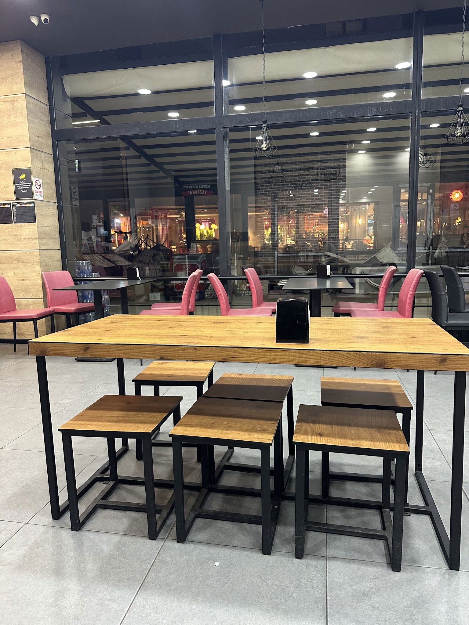 Esenler Havaalanı Mahallesi Domino'S Pizza