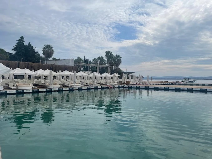 White Beach Ayayorgi