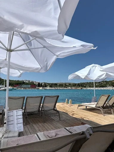 White Beach Ayayorgi