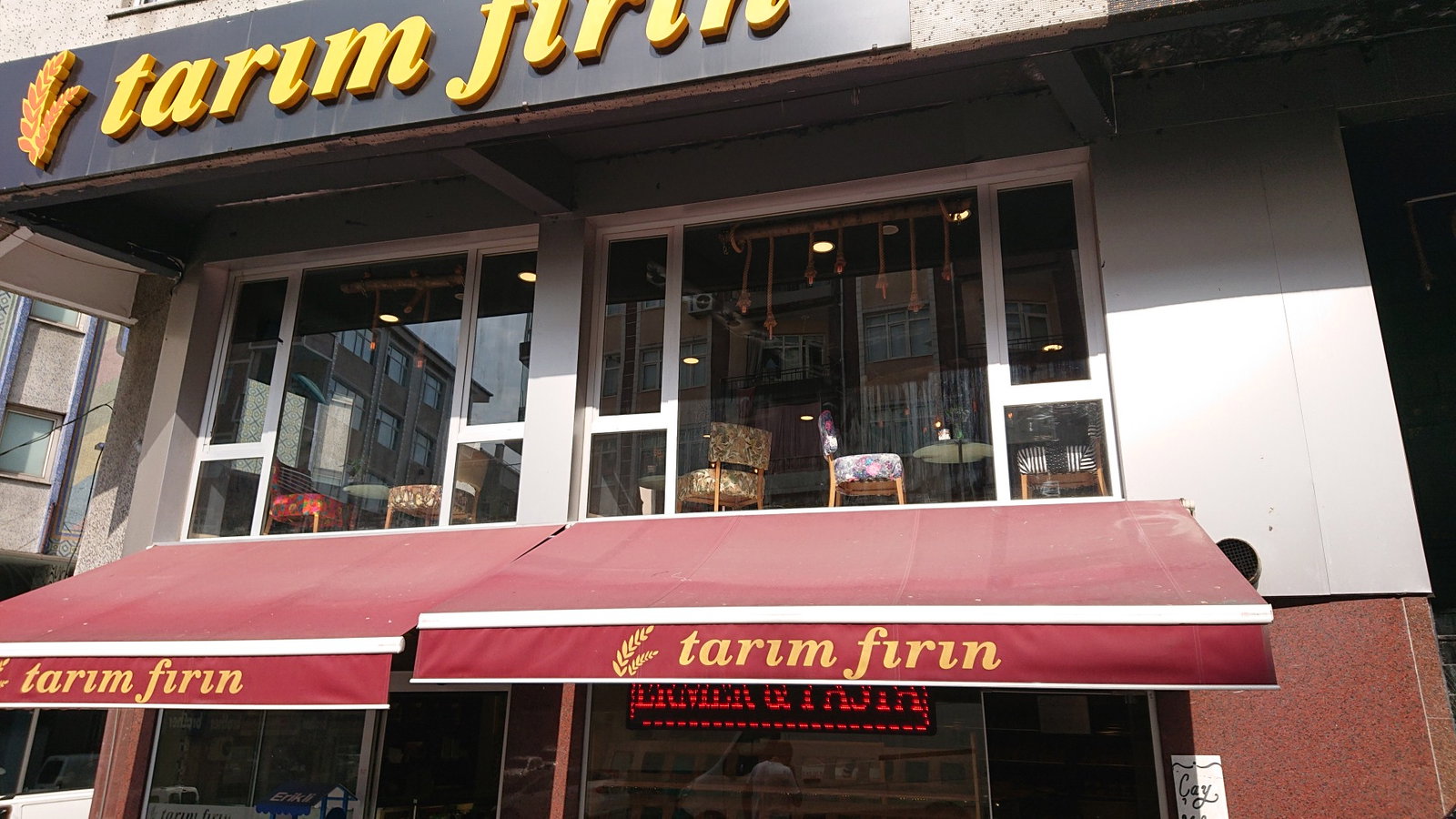 Üzüm Şeftali̇ Cafe