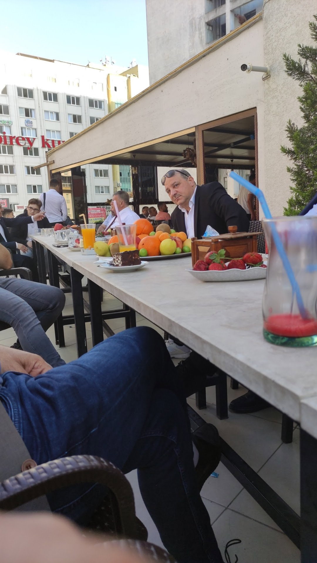 Üzüm Şeftali̇ Cafe