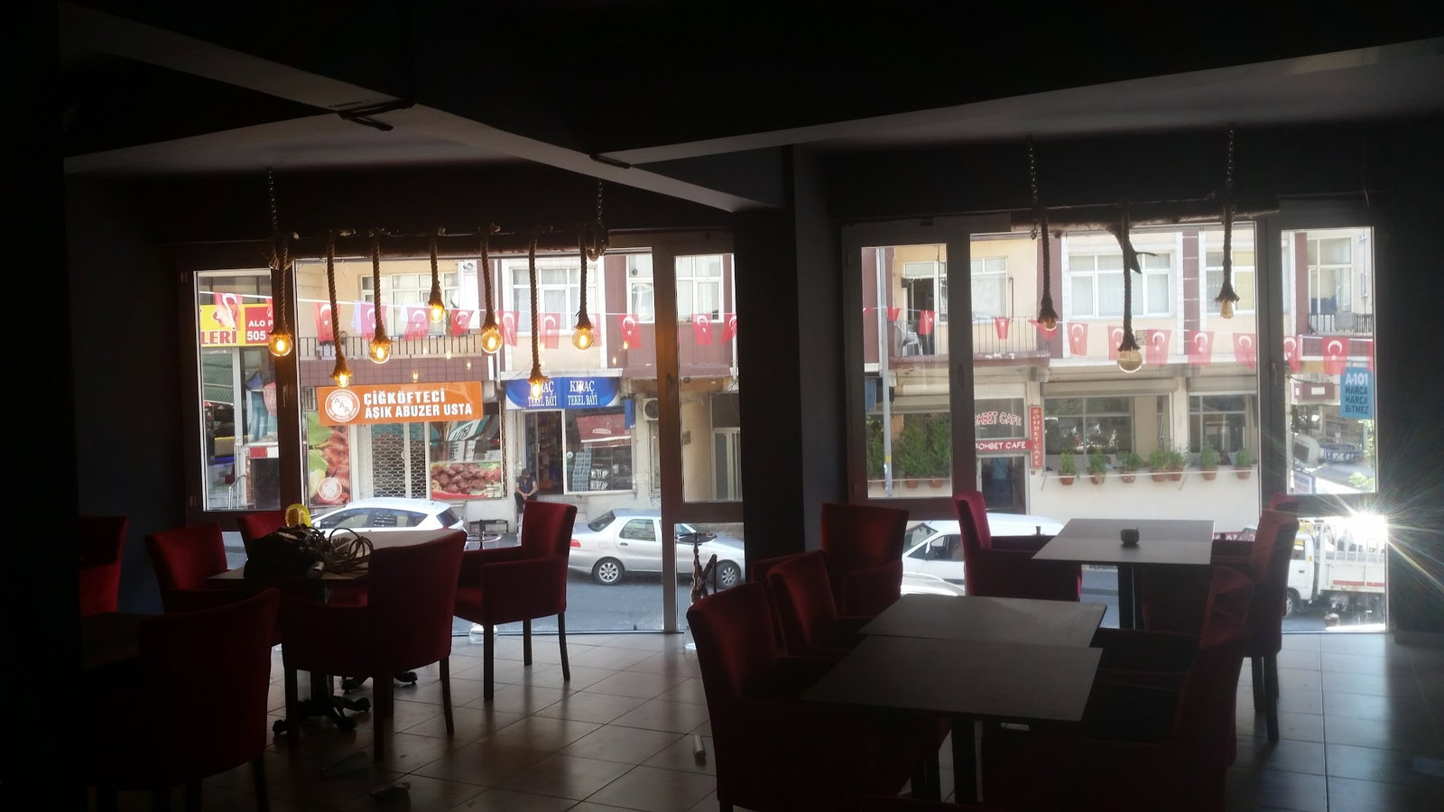 Üzüm Şeftali̇ Cafe