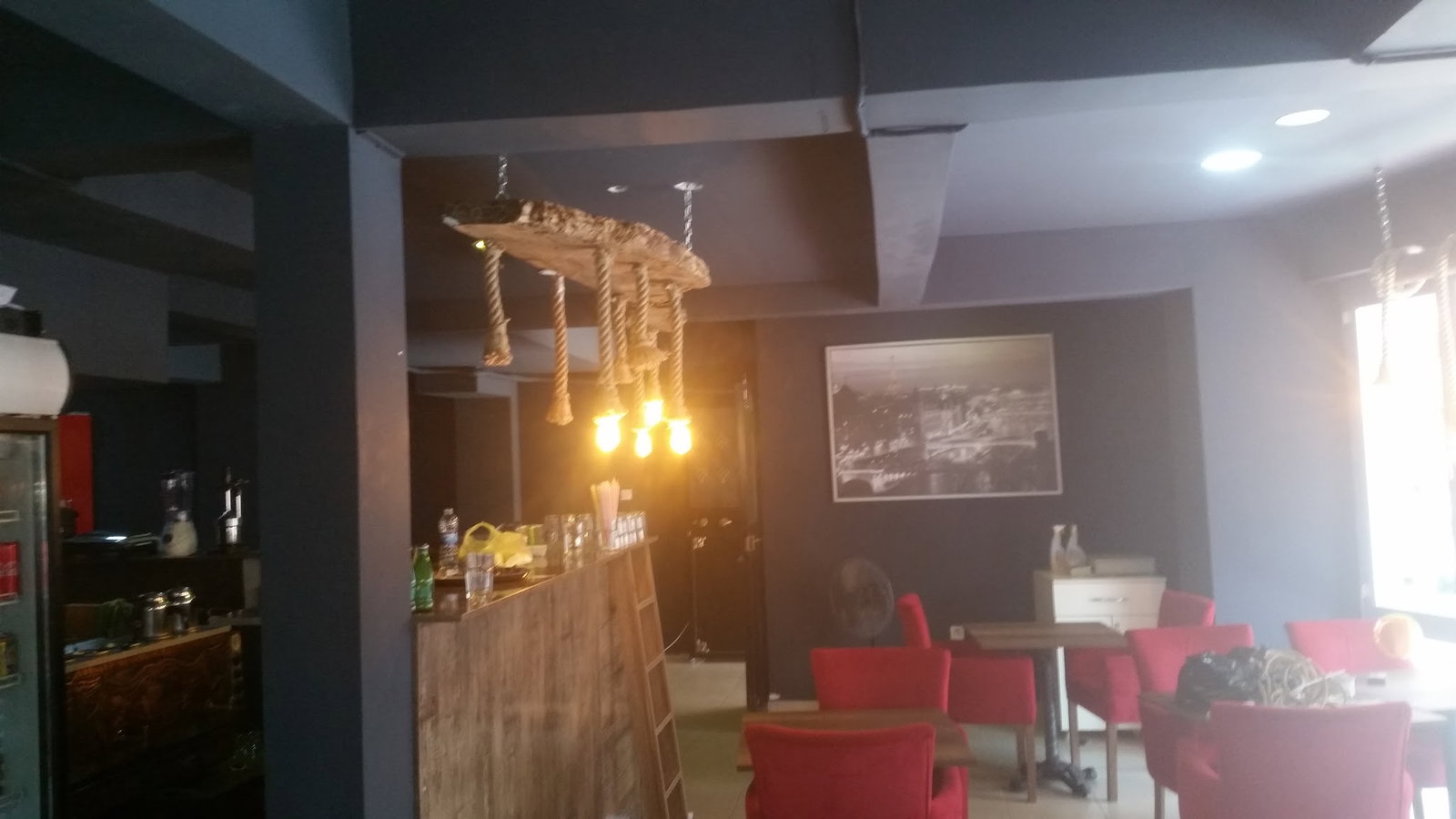 Üzüm Şeftali̇ Cafe