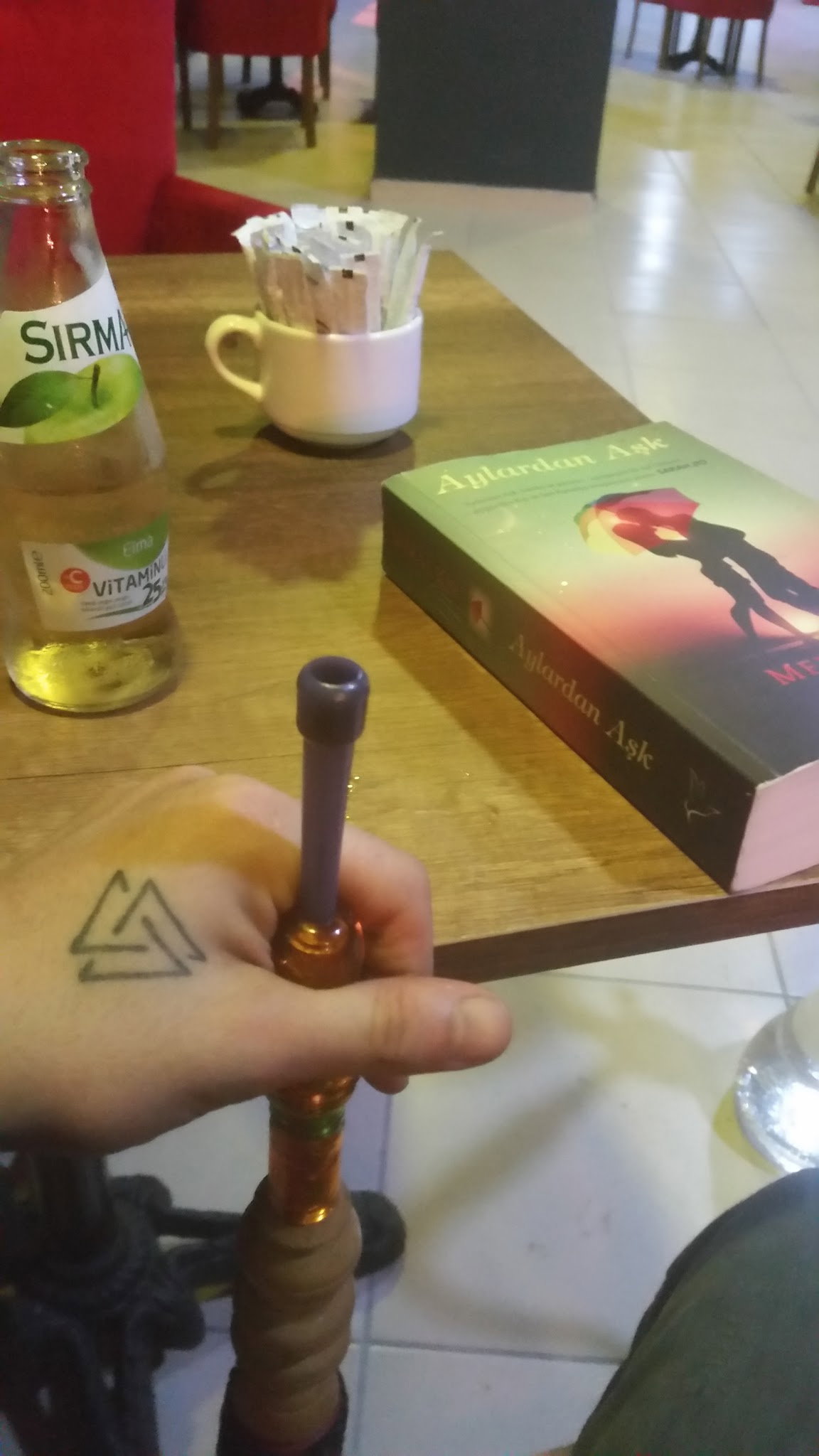 Üzüm Şeftali̇ Cafe