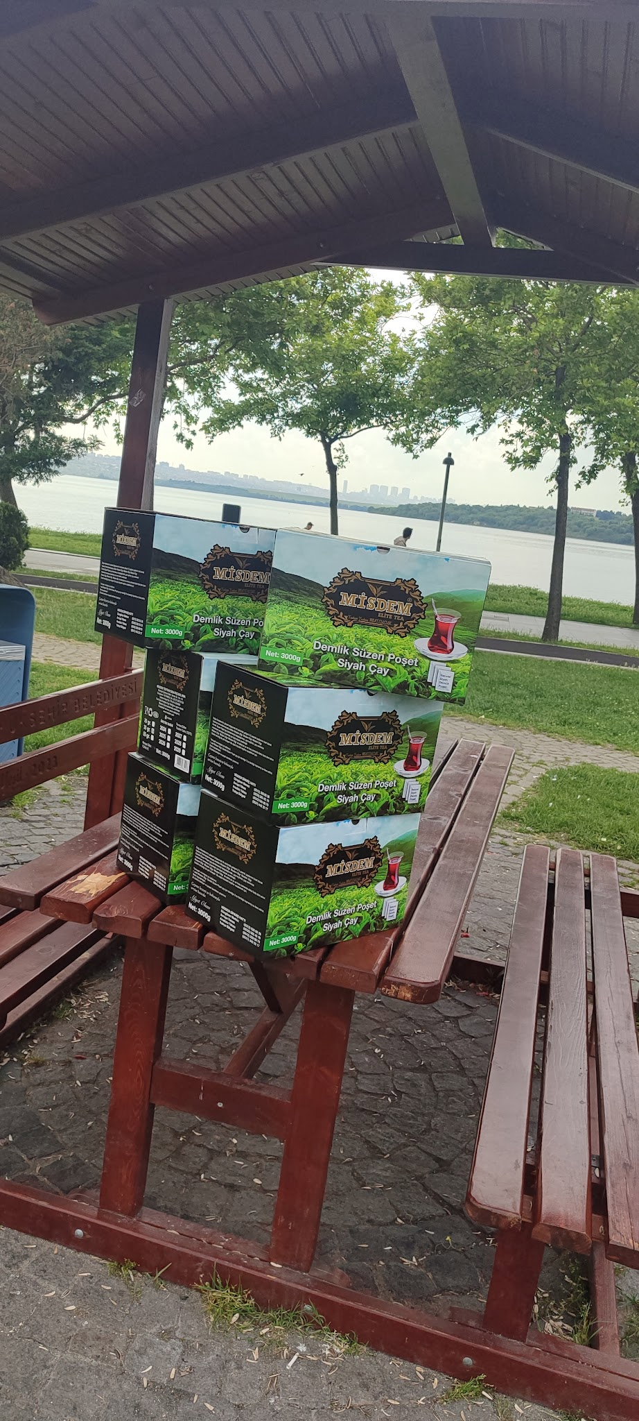 Üzüm Şeftali̇ Cafe