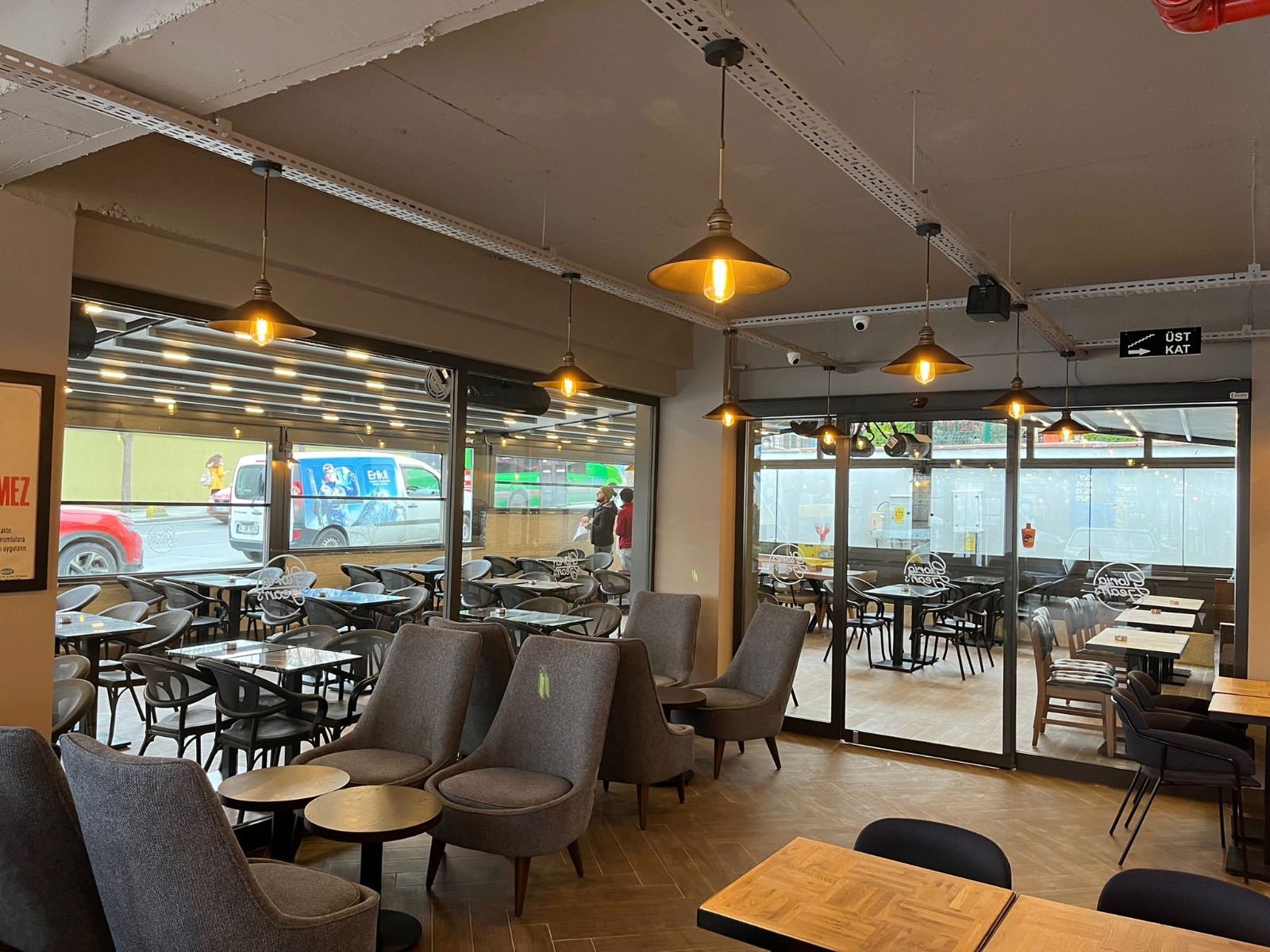 Gloria Jeans Coffees Şişli