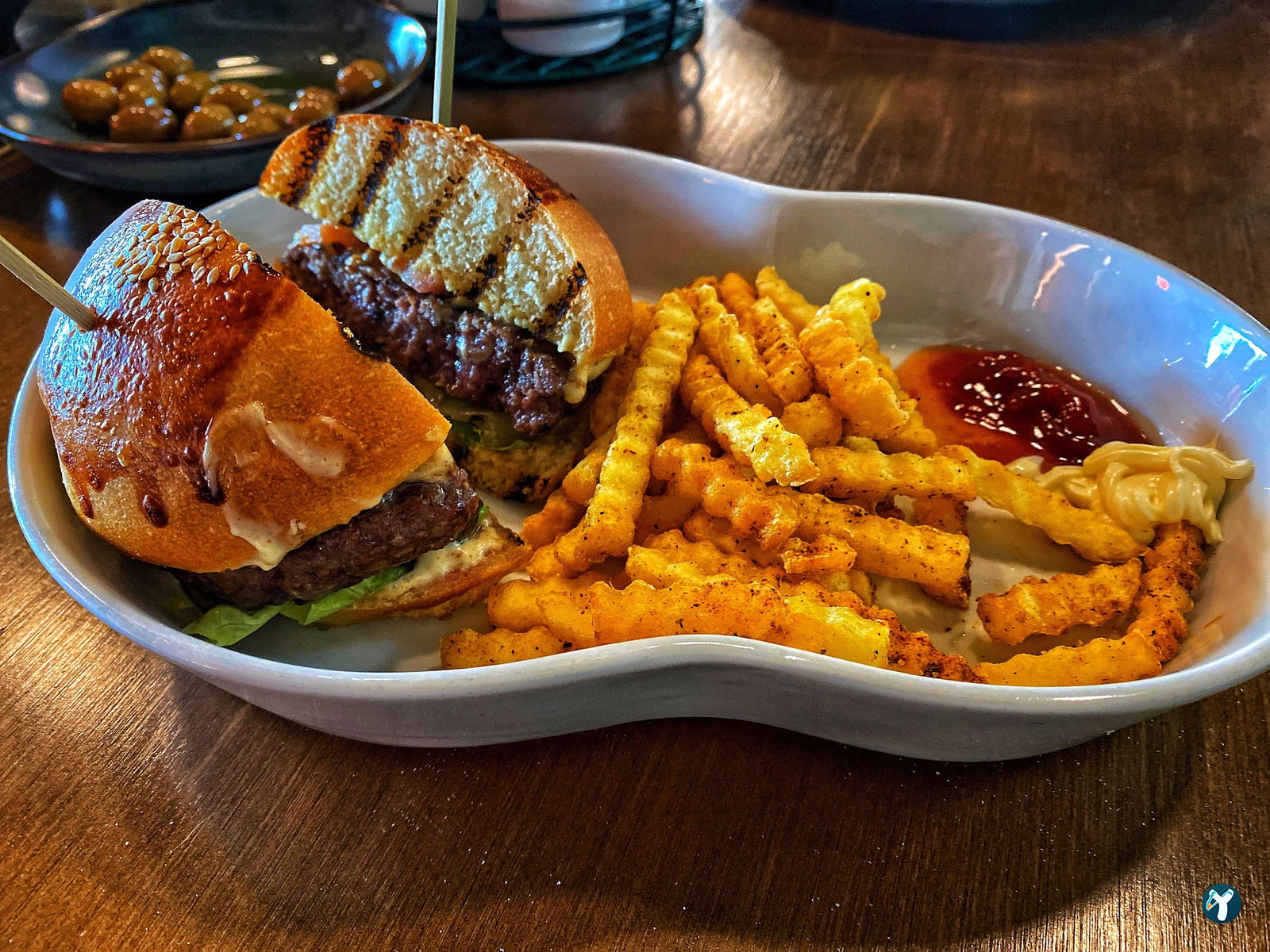 Lou Cafe Bistro - İran Caddesi