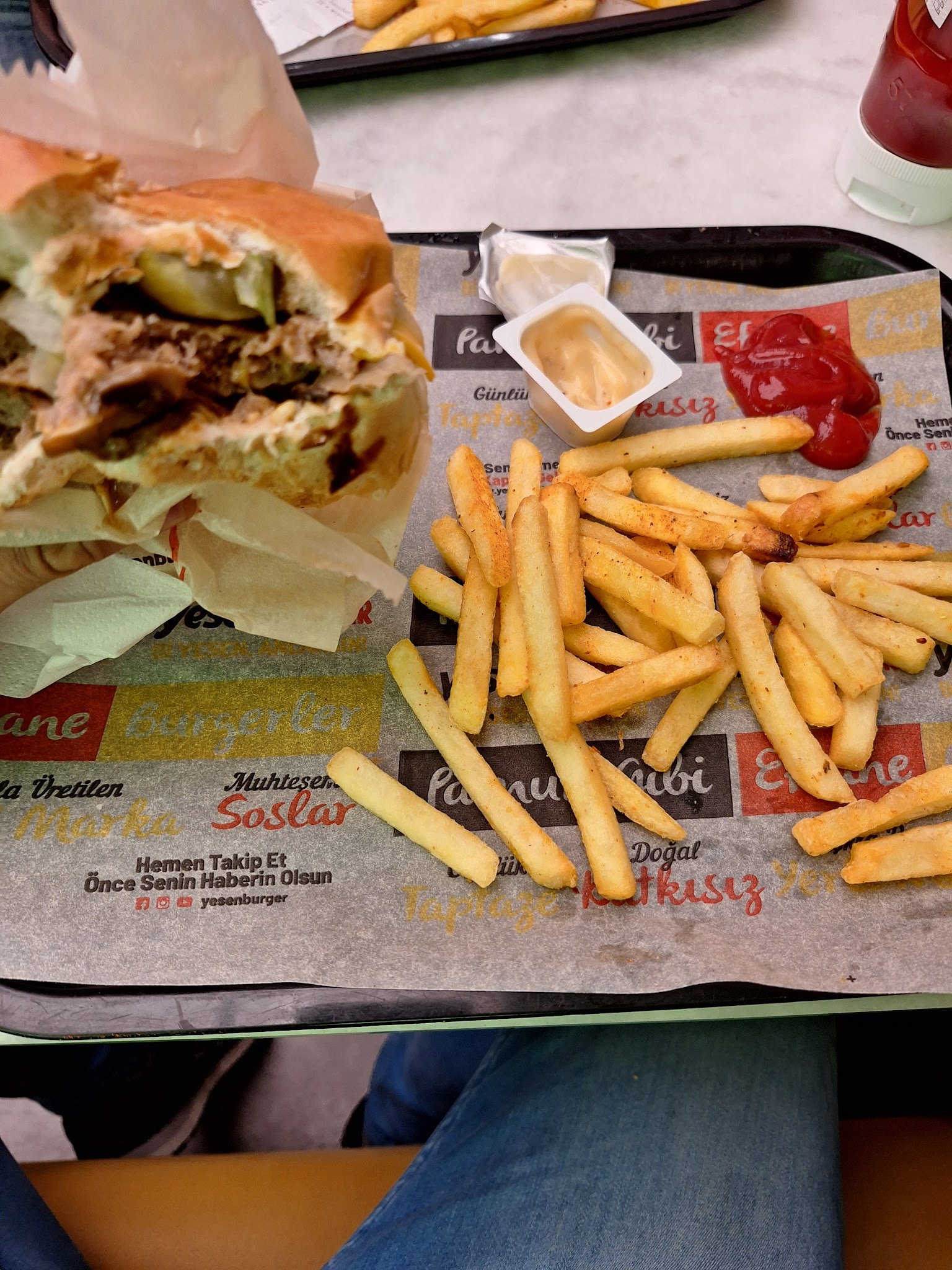Yesen Burger Kadıköy
