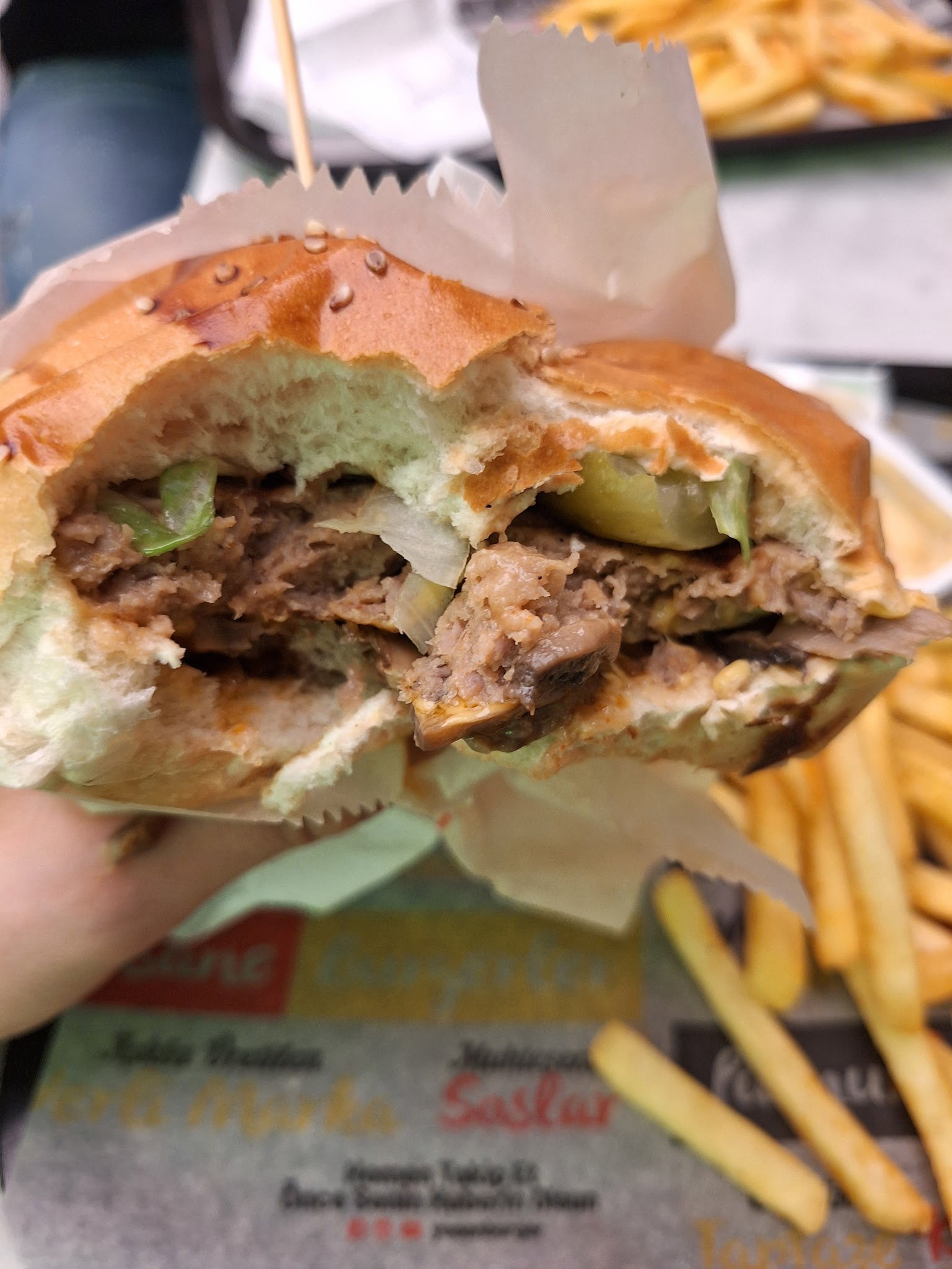 Yesen Burger Kadıköy