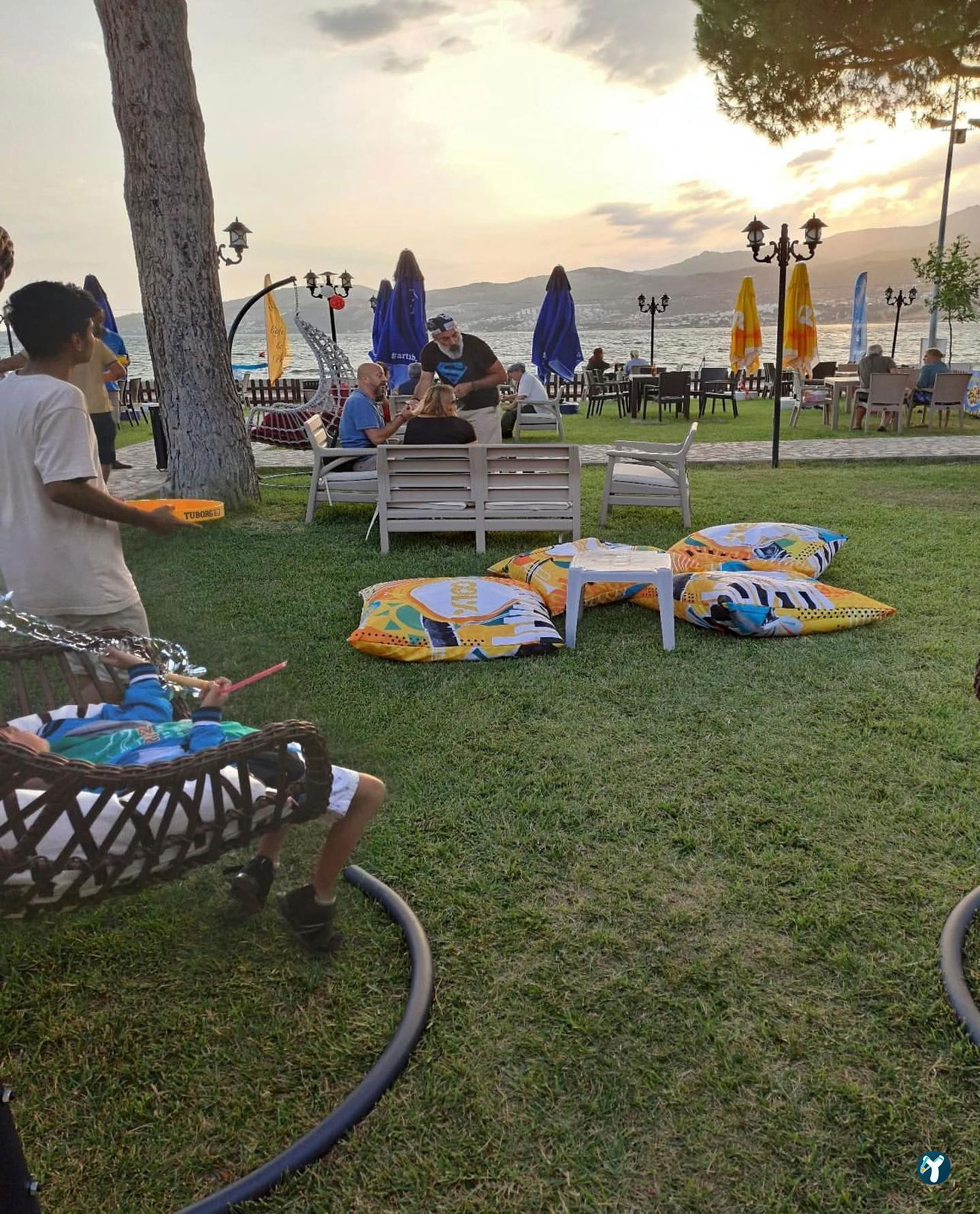 Almira Cafe Bar & Restorant
