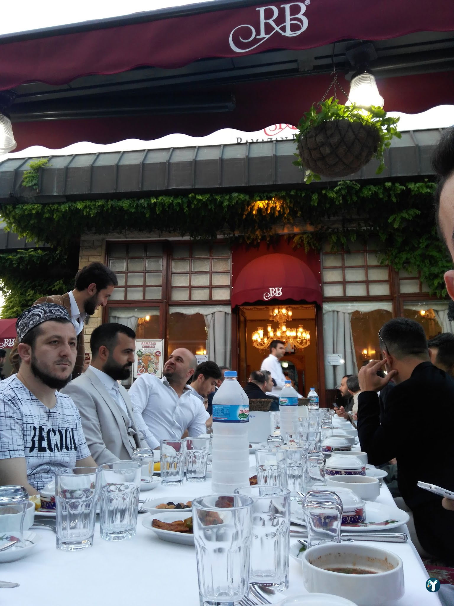 Ramazan Bi̇Ngöl Et Lokantası