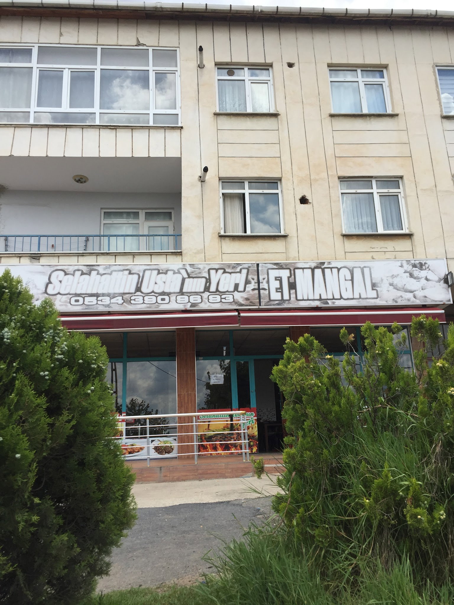 Selahattin Usta'Nın Yeri Mangal