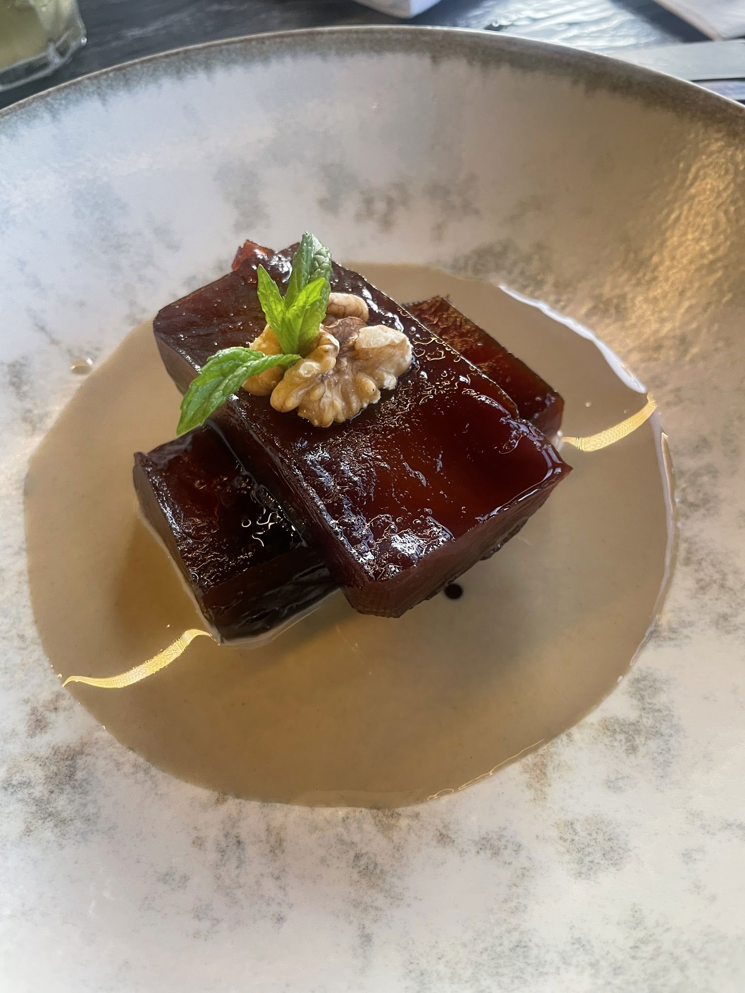 Aterna Restaurant & Bar