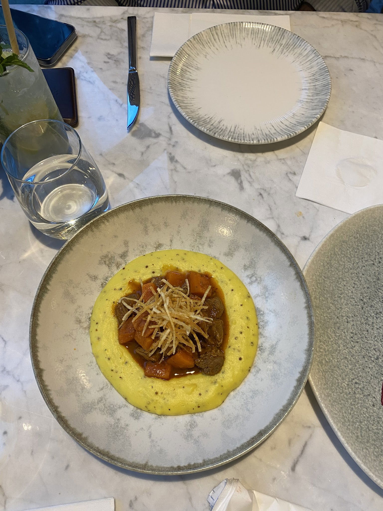 Aterna Restaurant & Bar