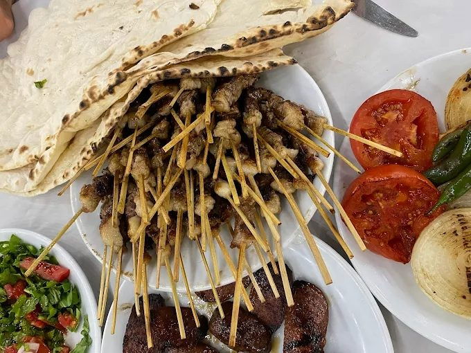 Kalyon Lazutti Çöpşiş