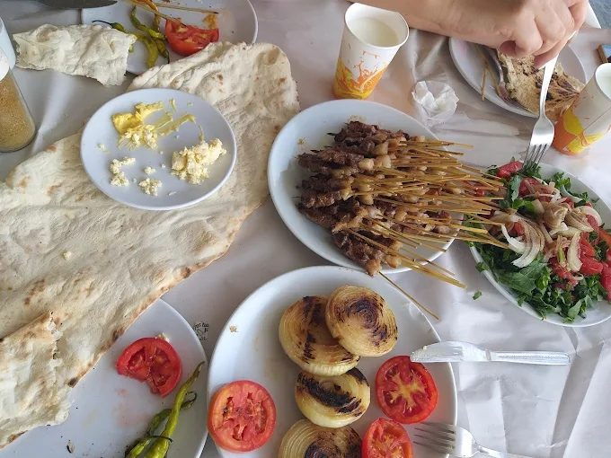 Kalyon Lazutti Çöpşiş