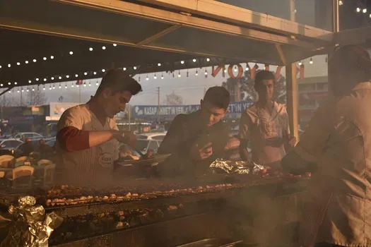 Kalyon Lazutti Çöpşiş resimleri